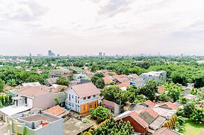 Tranquil And Warm 2Br Apartment At Urban Heights Residences