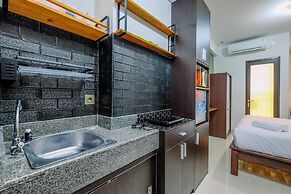 Fancy And Nice Studio At Transpark Cibubur Apartment