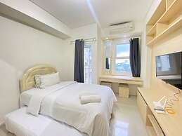 Classy Chic Studio Room At Apartment Parahyangan Residence Bandung