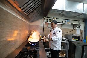 The Hotel Js Souvenir