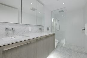 1111 Richards - 1407