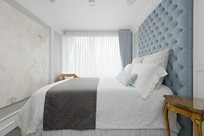 1111 Richards - 1407