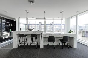 1111 Richards - 1407