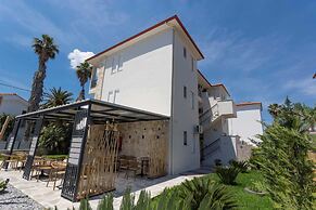 Danae Comfort Living