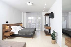 Danae Comfort Living