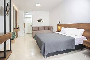 Danae Comfort Living