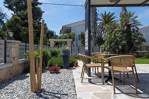 Danae Comfort Living