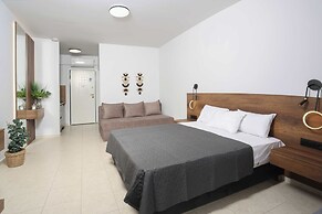 Danae Comfort Living