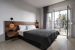 Danae Comfort Living