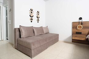 Danae Comfort Living