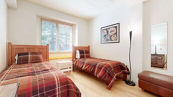 Mammoth Green 118 Located On Sierra Star Golf Course, Private Patio, S