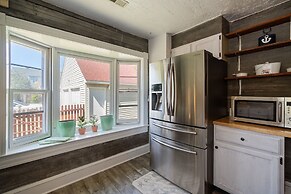 Captains Quarters By The Bay 3 Bedroom Cottage by RedAwning