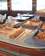 Costa do Sal - Boat Lounge Hotel