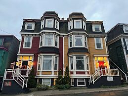 The Roses Heritage Inn