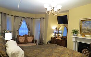 The Roses Heritage Inn