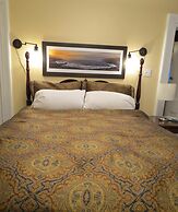 The Roses Heritage Inn