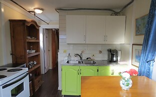 The Roses Heritage Inn