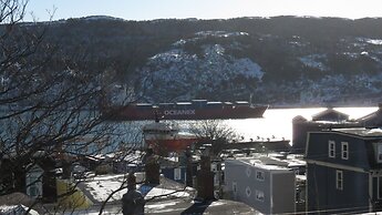 The Roses Heritage Inn