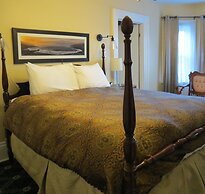 The Roses Heritage Inn