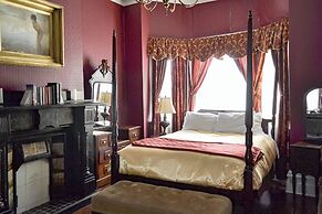 The Roses Heritage Inn