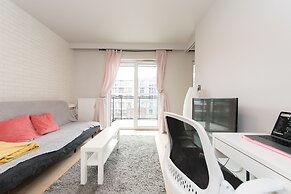 Main Trainstation one bedroom AC p4you