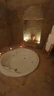 Evanthia Cave Suites