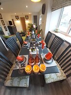 Bluebell House 5 Star Luxury 4 Bdrms and hot tub