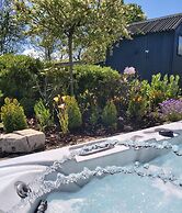 Bluebell House 5 Star Luxury 4 Bdrms and hot tub