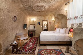 Kayata Cave Suites