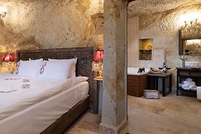 Kayata Cave Suites