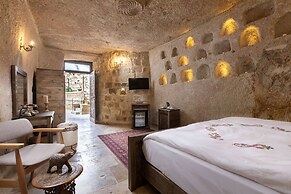 Kayata Cave Suites
