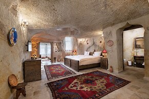 Kayata Cave Suites