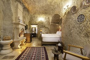 Kayata Cave Suites