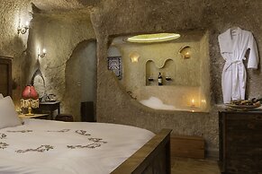Kayata Cave Suites