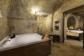 Kayata Cave Suites