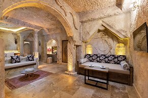 Kayata Cave Suites