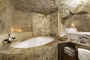 Kayata Cave Suites