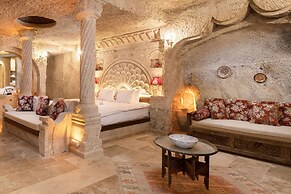 Kayata Cave Suites