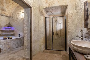 Kayata Cave Suites