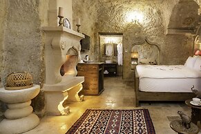 Kayata Cave Suites