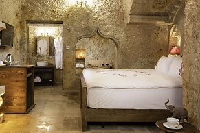 Kayata Cave Suites