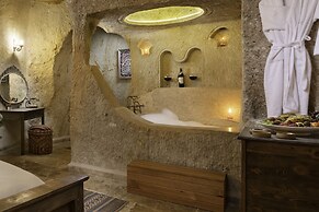 Kayata Cave Suites
