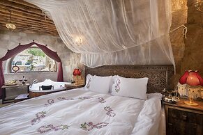 Kayata Cave Suites