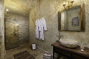 Kayata Cave Suites