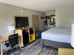 Days Inn by Wyndham Branson Ozarks