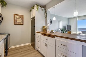 Galvestonian 409 - Pelican Pathway