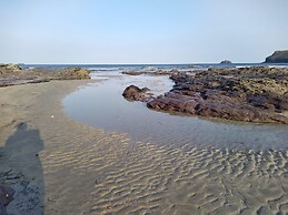 Remarkable 4-bed House in St Minver, Rock