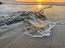 Remarkable 4-bed House in St Minver, Rock