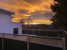 Remarkable 4-bed House in St Minver, Rock