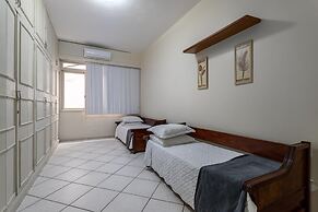 2 Minutes From Copacabana Beach A303